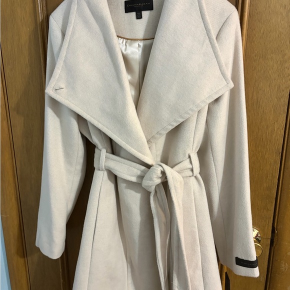 Donna Karan Jackets & Blazers - Donna Karan Elegant Beige Trench Coat
